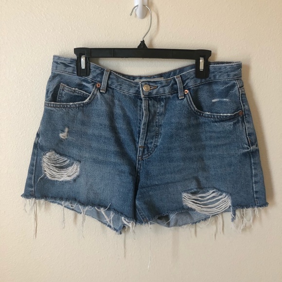 Topshop Pants - Topshop Denim Distressed Jean Shorts Size 8